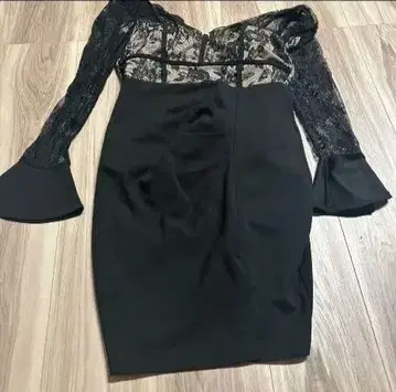 블랙 레이스 긴팔 타이트 드레스