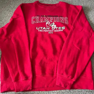 유타 웨이츠 챔피온 맨투맨 빨간색