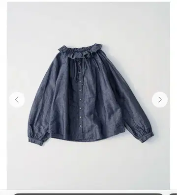 네스트로브 프릴 데님 블라우스
