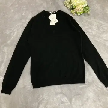 [ 택 포함 ] UNIQLO 유니클로 캐시미어 V넥 스웨터 M