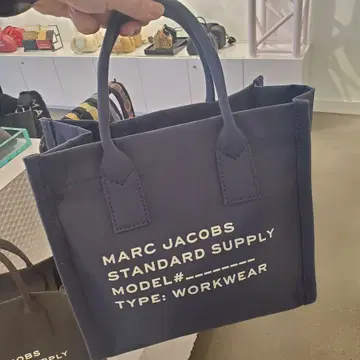 새상품 MARC JACOBS 토트백 M 네이비
