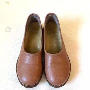 Sota 브라운 슬립온