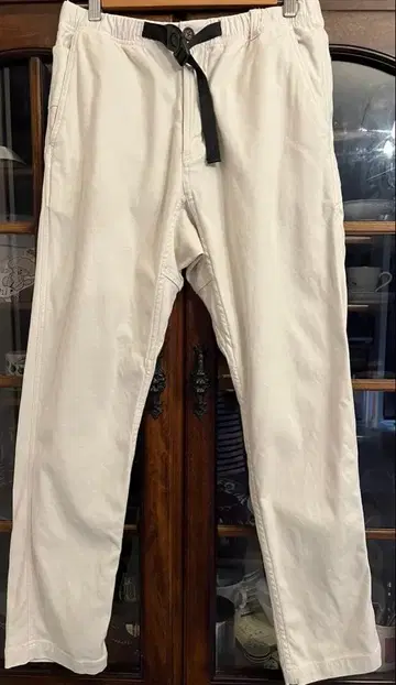 화이트 스트랩 팬츠