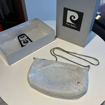 피에르 가르뎅 실버 메쉬 백 박스 포함