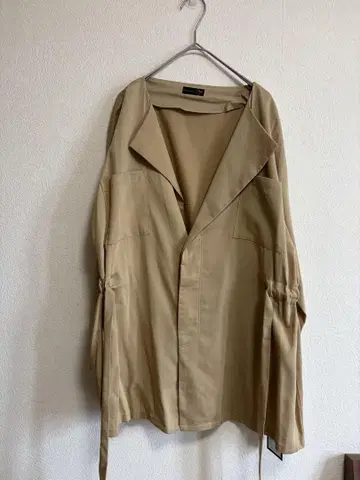 새상품 아가 베이지 오픈 카라 셔츠 허리 리본 포함