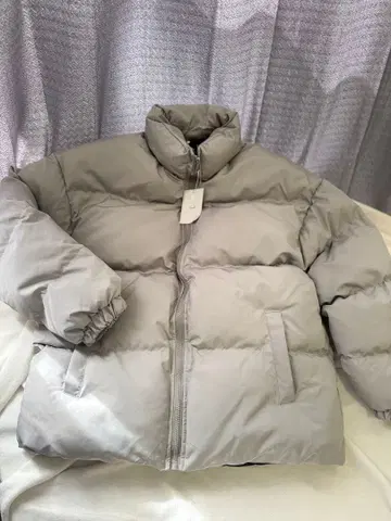 택 포함 새상품 남녀 공용 화이트 패딩 자켓 L 사이즈