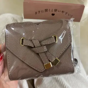 vis 하트형 베이지 접이식 지갑 미사용 새상품