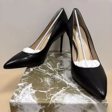 세븐 투 엘르 서티 포인트 펌프스