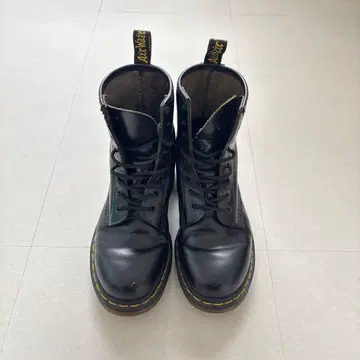 닥터마틴 Dr.Martens 8홀 부츠