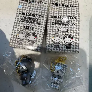 헬로키티 흑백 걸리시 시크릿 마스코트 참 타이니 참