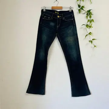 SLY [26] Y2K 플레어 데님 부츠컷 인디고 S~M 골드 버튼