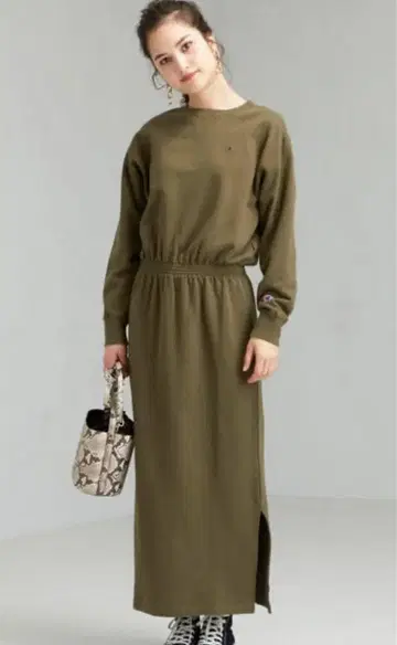 [별주 챔피온] SC Champion x GLR 맨투맨 원피스