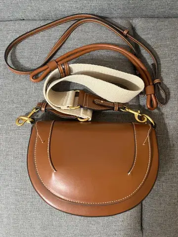 ZARA 캔버스 스티치 크로스 바디백 카멜