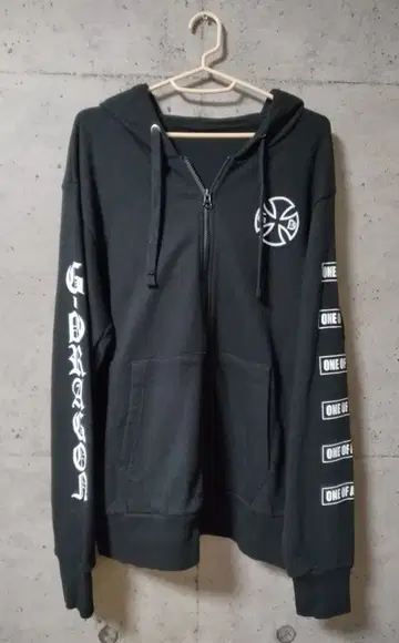 G-DRAGON 지용 ONE OF A KIND 공식 후드티