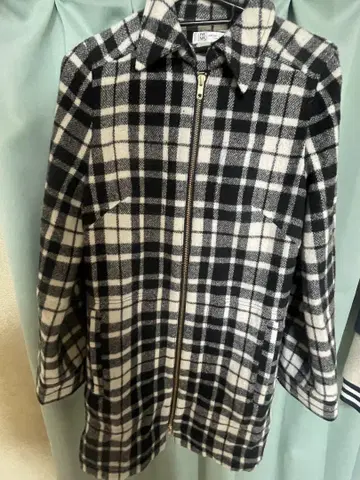 체크 무늬 체스터 코트 38