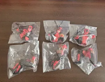 데드풀의 일상 어깨 쿵, 식사, 전투 가챠가챠