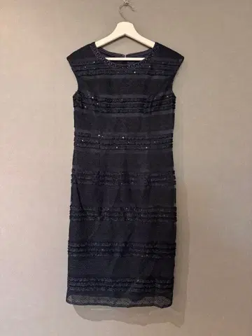 비즈 장식 다크 네이비 드레스 39 사이즈