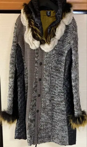 트리코 시크 코트