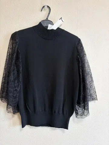 soeur7 레이스 슬리브 블랙 니트 반팔