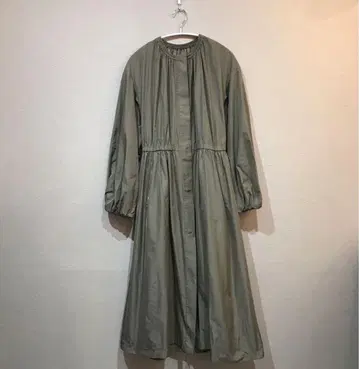 EMMEL REFINES 스냅 버튼 롱 원피스 카키 사이즈 S