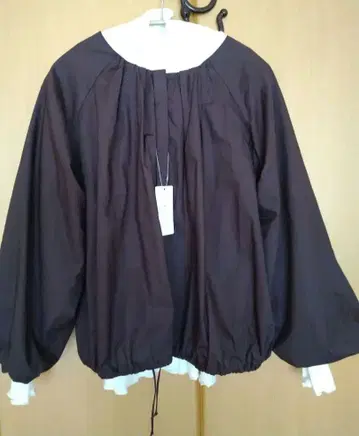 [ 유나이티드 애로우즈 ] 다크 브라운 벌룬 슬리브 상의