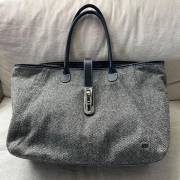 라바가제리 오무스비 토트 그레이 트위드 포켓 부착