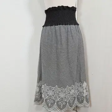 새상품급 리치미 뉴욕 꽃무늬 자수 롱 스커트 보더 무늬