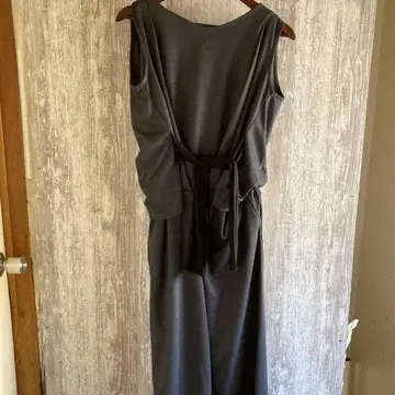 그레이 오프숄더 살로펫 허리 리본