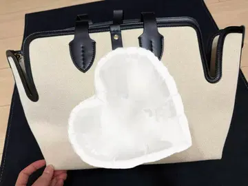 베이지 캔버스 핸드백