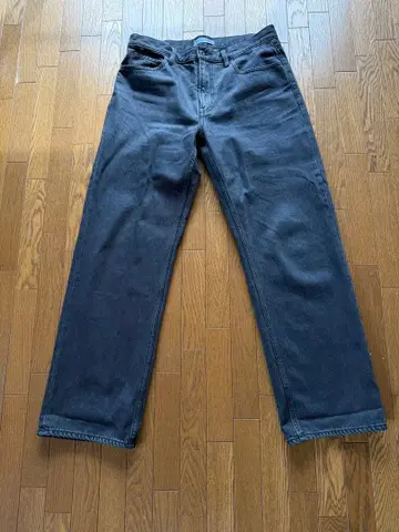 jw 앤더슨 스트레이트 청바지 33