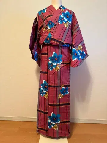 핑크 스트라이프 파랑 꽃무늬 유카타