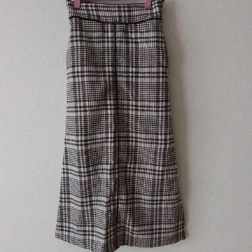 체크 무늬 타이트 스커트 브라운 계열