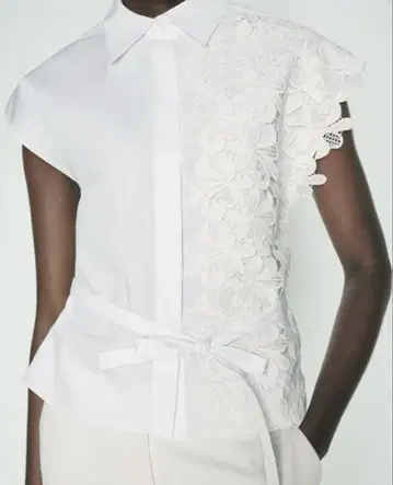 ZARA 대비 레이스 디테일 셔츠 XS 화이트