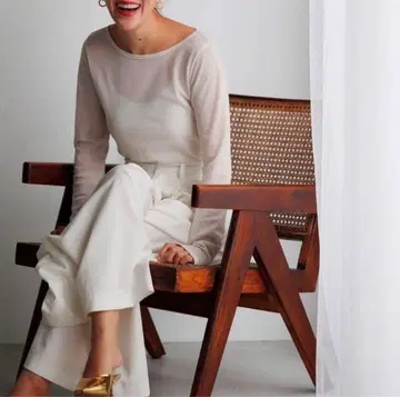 Pois 포와 warm sheer bodysuit white M 사이즈