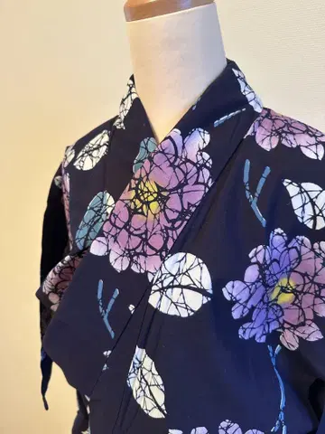 꽃무늬 유카타 네이비 컬러 보라색 파랑