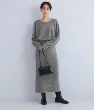 그린라벨 릴랙싱 라메 샤기 니트 스커트