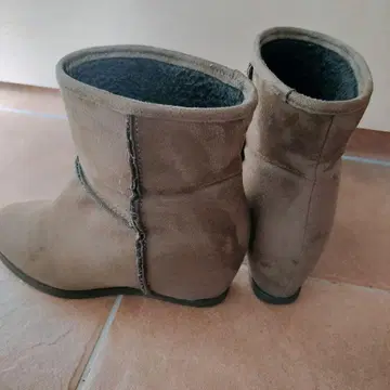 스웨이드 어그 부츠