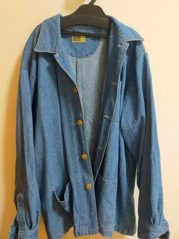 데님 블루 버튼 달린 자켓