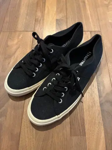 미사용 SUPERGA 블랙 스니커즈 42