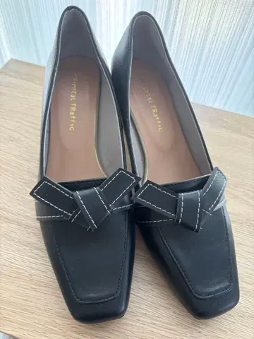[미사용 새상품] ORiental TRaffic 리본 포함 블랙 펌프스