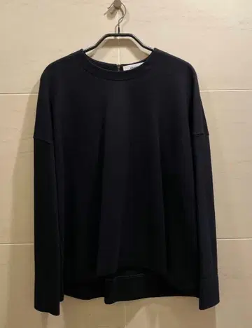 ebure 네이비 긴팔 티셔츠 백지퍼 포함