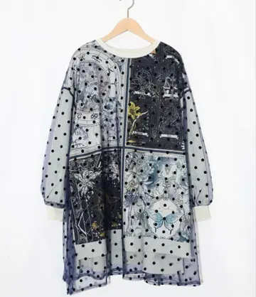 이즈스칼라 553243: 별 x 타로 콜라주 패턴 도트 튤 풀오버