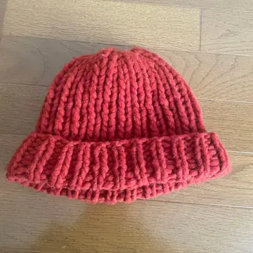 우에스기 슈헤이 착용 투모로우랜드 니트 모자