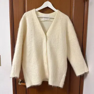 Arpege story 아이보리 V넥 가디건