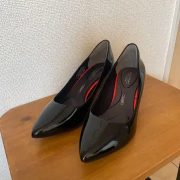 [ 미사용 새상품 ] 락포트 25cm 에나멜 하이힐