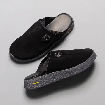 PLAYGROUND EMPTY BLACK 41 ( 25.5-26.0 )