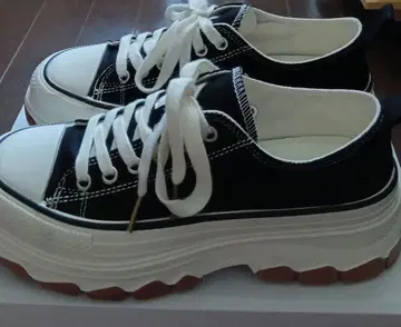 NoubelVougRelsx 스니커즈 블랙/화이트