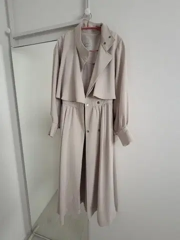 질 바이 질 스튜어트 트렌치코트