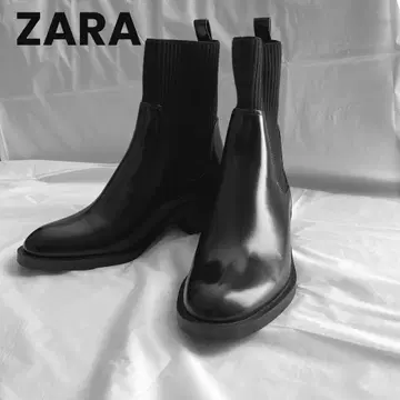 [ 새상품급 ] ZARA 자라 블랙 에나멜 가죽풍 첼시 숏부츠