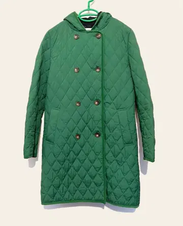 그린 컬러 퀼팅 자켓 후드 부착